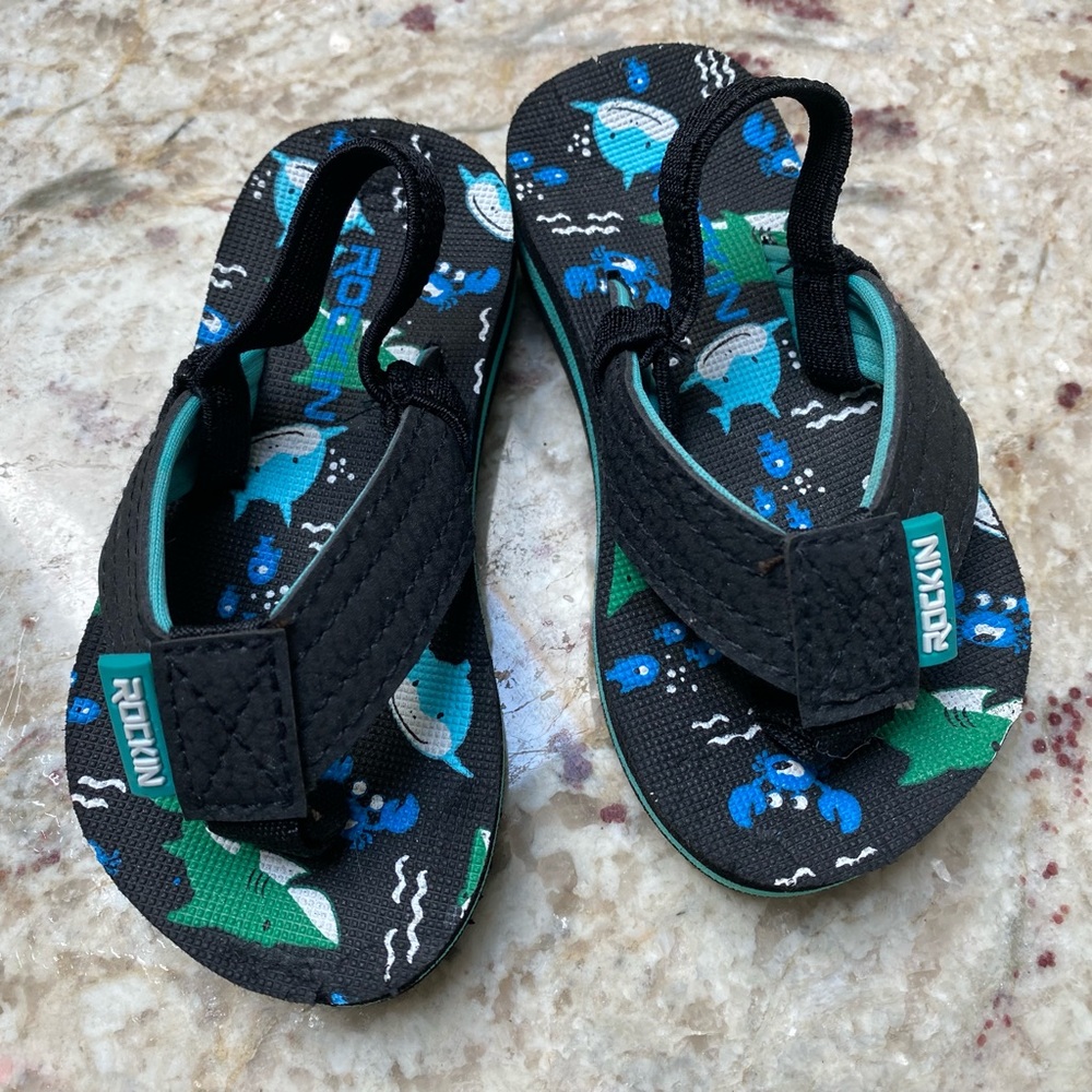 Rockin Shark Flip Flops - Size 5 Toddler